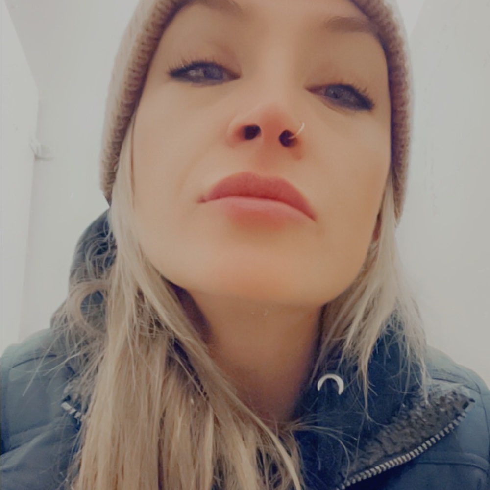 Meet your Posher, Tomi